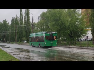 УФА БАШКИРИЯ транспорт города 8 мая 2024 УЛ АДМИРАЛА МАКАРОВА сразу 2 уттз горожанина едут в депо