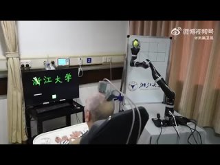 Вселенная историй: С помощью силы мысли 76-летний парализованный мужчина смог написать 8 китайских символов