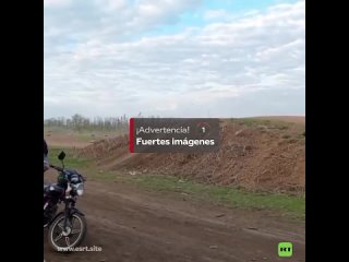 Dos pilotos de ‘motocross’ chocan durante una acrobacia