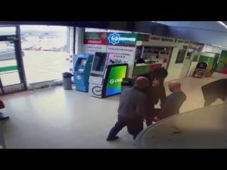 Житель Сертолово пойман на краже в сетевом гипермаркете Петербурга