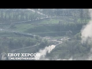 Las tropas rusas destruyeron  el vehículo blindado Humvee de las formaciones ucranianas en el canal Séverski Donets-Donbass en C