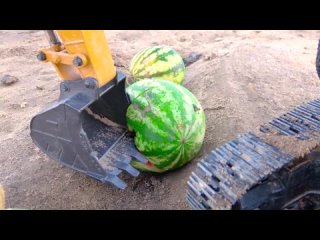 RC Power vs Watermelon 6x6 Dump Truck Mud Race