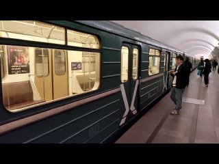 обкатка поезда метро 81-717-714 номерной на станции метро Тверская