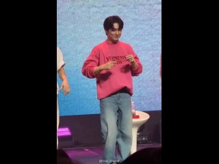 FANCAM | 200424 | Junhee @ Fanmeeting Home Sweet  - 1 часть (Cat Challenge)