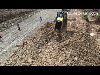 Best Power Mini Caterpillar D3K Bulldozer Working Pushing Soil Stone Building New Dam