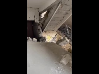 Харьков с самого утра подвергается обстрелу. Один из снарядов попал в многоэтажный жилой дом - украинская сторона... (видео)