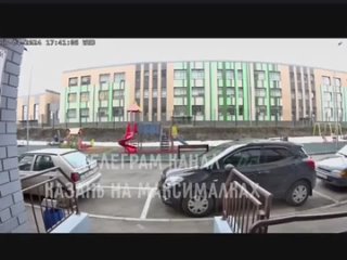 В Казани мужчина жестоко избил жену в лифте из-за того, что она выпила алкоголь у подругиЖенщина была в гостях у знакомой, г