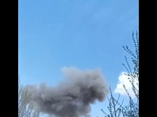В Запорожье после ударов русской армии на месте одного из прилетов начался пожар