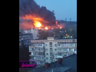 Факел над Киевом — новые кадры пожара на Трипольской ТЭС, пораженной русскими ракетами