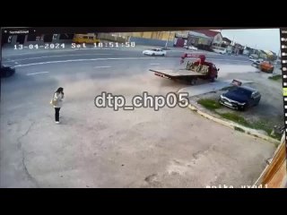 Видео момента смертельной аварии в Хушете.  водителю стало плохо