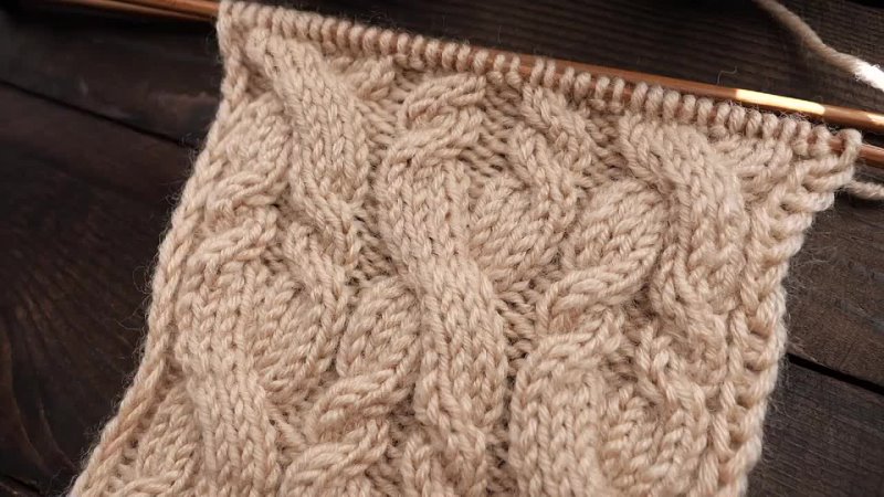 Красивые жгуты спицами Beautiful cables knitting