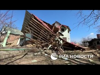 ️Украинские боевики при утреннем обстреле Углегорска применили РСЗО HIMARS, полностью разрушен двухэтажный дом, передает корресп