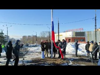 Глава Тольятти Николай Ренц принял участие в поднятии флага России