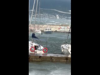 Видео от РЫБАЛКА НА СЕВЕРНОЙ СОСЬВЕ БАЗА ОТДЫХА