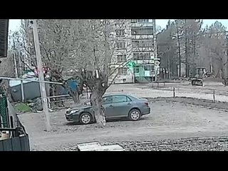 В Перми автобус врезался в киоск с вейпами