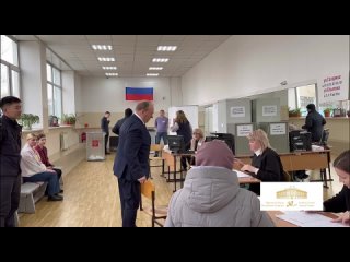 Сегодня, 15 марта Председатель Народного Хурала Республики Бурятия Владимир Павлов отдал свой голос на выборах Президента Россий