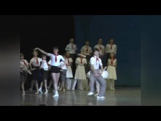 Фрагмент из балета В.Агафонникова Тимур и его командаисп: учащиеся отделения Хореогфическое искусство
