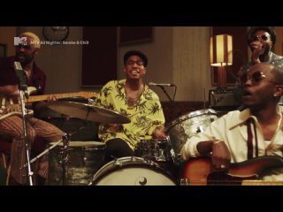 Silk Sonic, Bruno Mars, Anderson .Paak - Leave the door open MTV Germany (MTV All Nighter: Smoke & Chill)