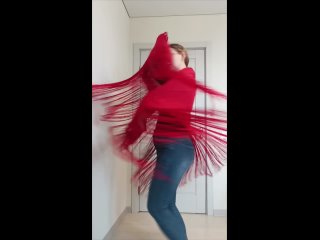 วิดีโอโดย Аксессуары для танцев / мантоны / фламенко