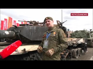 Abrams кланяется российской земле в центре Москвы: американский танк с огромной дырой от кумулятивного снаряда.