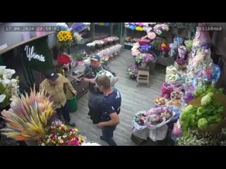 Продавцы цветов наказали воров в Ростове