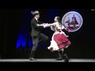 Венгерские танцы “лашшу“ и “чардаш“. Село Великая Добронь, Ужгородский район Закарпатской области.