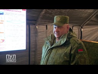 Лукашенко и его боевой  шпиц Умка проинспектировали белорусских военных