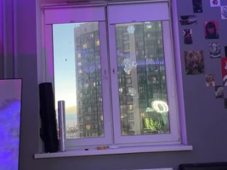 В Мурино житель дома на Шувалова постучал к соседу в окно топором