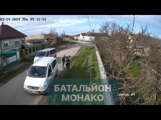 Два бусика ТЦК упаковали молодого хлопца в городе Мукачево на Закарпатье