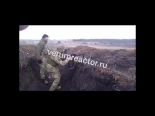 ⭐⭐⭐⭐⭐ Pour bien comprendre l’état de “préparation“ des soldats ukrainiens, voici une vidéo édifiante.
