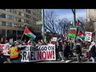 Les Canadiens se sont rassemblés à Edmonton, pour exiger un embargo sur les armes à destination d’Israël