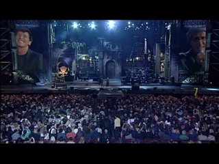 Gianni Morandi e Adriano Celentano - Scende la pioggia (Live 2012).mp4