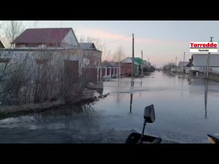 Огромная волна уже в десяти километрах. Ночью началась срочная эвакуация. Это карма..mp4