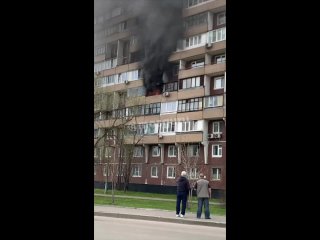 В Москве ребенок случайно поджег квартиру соседей снизу.