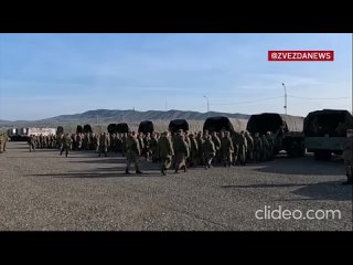 Кадры выхода российских миротворцев из Карабаха