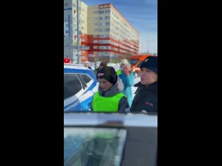 ‍ ️В Новом Уренгое сотрудники Госавтоинспекции провели акцию «Внимание водитель! На дороге дети!»