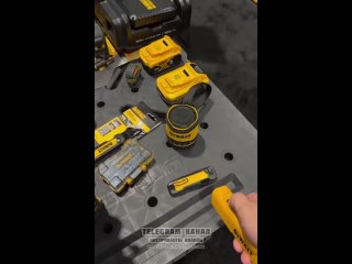 DeWALT DCL183_1