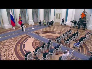 Владимир Путин в Кремле вручает премии молодым деятелям культуры и премии за произведения для детей