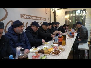 ️Более 1000 мусульман приняли участие в ифтаре от городского собрания депутатов Каспийска