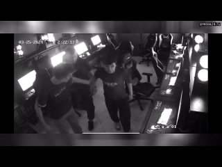 Полицейские задержали дебошира, который подозревается в том, что в компьютерном клубе в Подмосковье