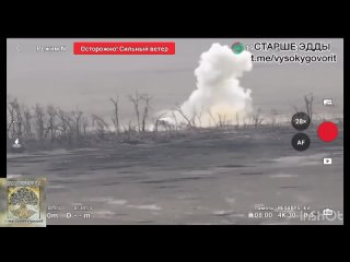 Южно-Донецкое направление. Хохол атакует наши позиции на MaxxPro и закономерно получает ПТУРа под хвост. Будни войны.