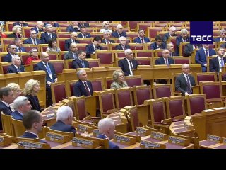 Путин назвал очень важной работу по внедрению новой модели оплаты труда бюджетников