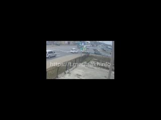 У Спутника в Южно-Сахалинске из-за одного торопыги пострадали два автоАвария произошла на пересечении улицы Сахалинской и Х
