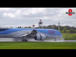 A TUI Airways Boeing 787 flight just did a quick 180 at Manchester Airport post take-off, citing a 'tech' glitch - cabin smoke