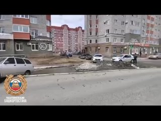 В Нефтекамске на улице Комсомольской угнали автомобиль.