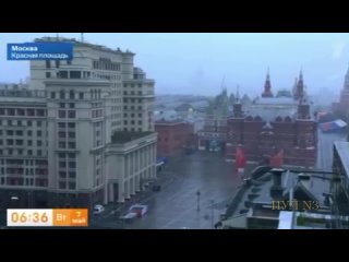 Я нахожусь в самом центре Москвы, и как вы видите, в Москве пошел снег: Майский снегопад добрался до столицы