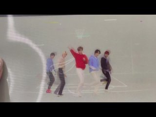 Видео от BigHugsShop k-pop staff