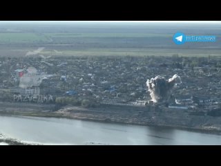 Ataques areos de la VKS con FABs alados contra las VSU en la orilla derecha del ro Dnepr, en la regin de Jerson