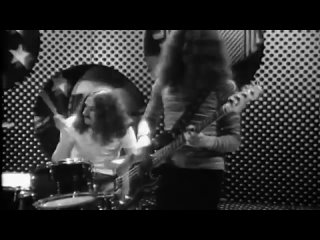 BLACK SABBATH - _Paranoid_ 1970(Official Video).mp4