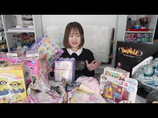 HUGE HAUL at TOYS R US and sanrio mystery vending machine!  BTS